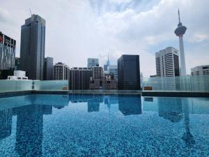 KL Cormar Suites (Next to McD) @ 5 min walk KLCC