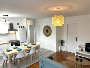 Fotografia z galérie ubytovania Spacieux 3 chambres refait à neuf v destinácii Besançon