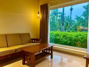 Joe's Beach Shack - Beach resort, Ramanathapuram的休息区