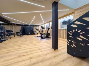 Fitness centrum a/nebo fitness zařízení v ubytování Hotel Sonne St. Moritz 3* Superior