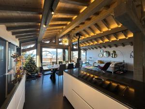 Courchevel Chalet SUMMIT 5 stars
