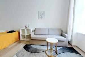 Posedenie v ubytovaní CheckInVienna-One bedroom Apartment