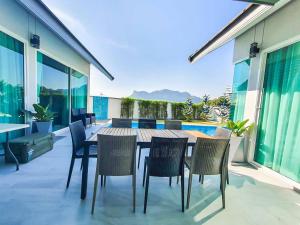 En generel udsigt til bjerge eller udsigt til bjerge taget fra villaen