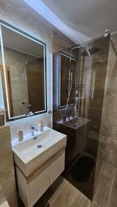 Koupelna v ubytování Vila Jahor - Apartman Sofija 9 + 6 fotografií