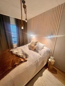 Un pat sau paturi într-o cameră la 2 Room / Central Railway / Free parking