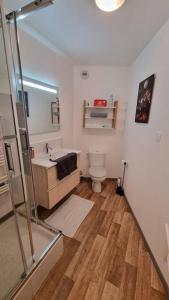 Postel nebo postele na pokoji v ubytování Appartement avec parking privé