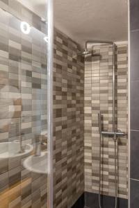 Ένα μπάνιο στο Simplicity and Comfort: Apartment in Zografou