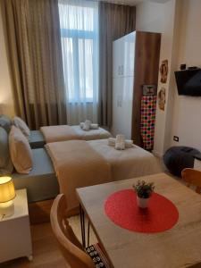 Qielli Mes Pallateve - Image 5