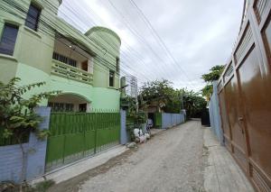 Tòa nhà nơi căn hộ tọa lạc