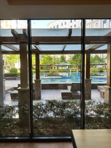 Πισίνα στο ή κοντά στο 81 Newport Blvd Cluster 4 Unit B 3rd flr by Rechelle Nunag