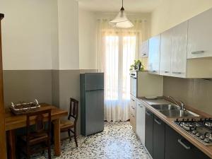 Dapur atau dapur kecil di Casa Vacanza Sergio e Carla