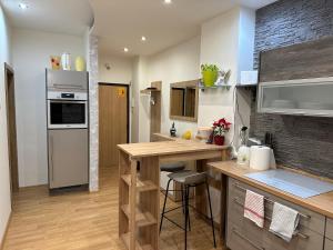 Nhà bếp/bếp nhỏ tại Sunny House One