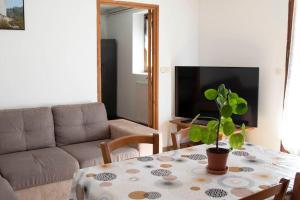 Χώρος καθιστικού στο L'Oustal de Champouriès, classé 3*