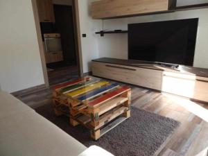 Μια τηλεόραση ή/και κέντρο ψυχαγωγίας στο CasAlfredo Appartamento