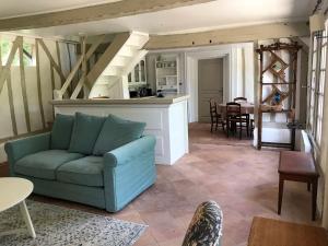 Χώρος καθιστικού στο Petit Clos +21 φωτογραφίες