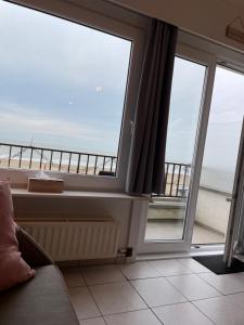 Uma varanda ou terraço em Zeezicht Studio Delphine