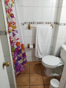ห้องน้ำของ Excelente ubicación Apartamento Viña del Mar