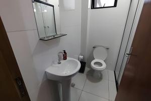 Koupelna v ubytování Xavi Studio - Proximo ao Boulevard Shopping, Av Nacoes Unidas e Nuno de Assis.