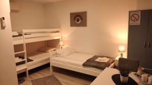 Uma cama ou camas num quarto em Temački konaci