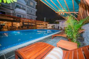 A piscina em ou perto de Majheri Resort and Spa