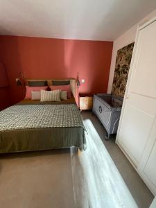 Cama o camas de una habitación en Charmant rez de jardin de villa