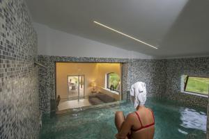 Bazén v ubytování My Exclusive Italy - Villa Chianti with pool near the vineyard nebo v jeho okolí