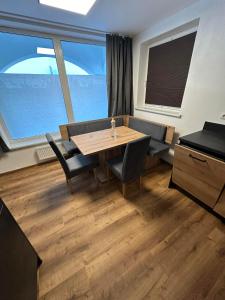 Ruang duduk di Deluxe Apart Bader