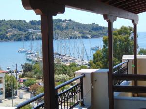 Gallery image of Xanemos Port Xanemos Studios in Skiathos Town