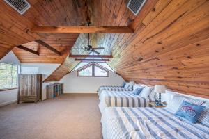 Et opholdsområde på Tree Top Bungalow