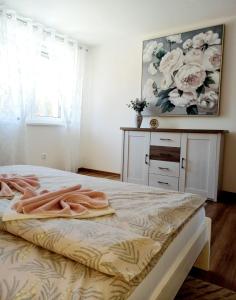 Posteľ alebo postele v izbe v ubytovaní Apartmán pod Sivým vrchom