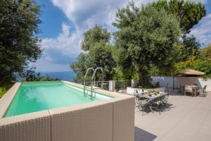 Bassein majutusasutuses Sorrento Villa with Pool and Amazing Views või selle lähedal