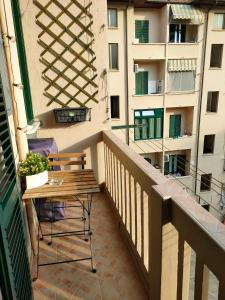 Balcone o terrazza di Elegant Smart Suite with Free Parking