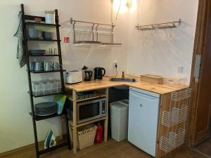 Cucina o angolo cottura di Minimal Hostel No 41