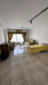 Postel nebo postele na pokoji v ubytování Room for rent in Maadi