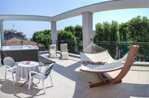 Balkón nebo terasa v ubytování Rimini Suite Hotel