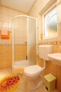 Kúpeľňa v ubytovaní Apartment Kraj 3460e