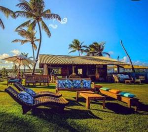 Zahrada ubytování Casa pé na areia no Tree Bies