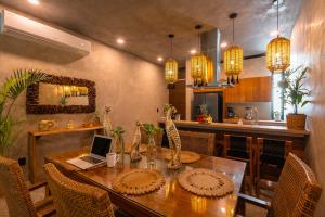 Kuchyň nebo kuchyňský kout v ubytování Luz de Luna Tulum Villa II