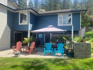 Gallery image of The Blue House Bed and Breakfast in Lake Country +37 photos