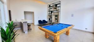 Bàn bi-da tại Rbk° Depto Espectacular vista despejada al mar