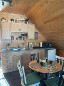 Dapur atau dapur kecil di The Loft at Nature's Getaway Mountain Resort