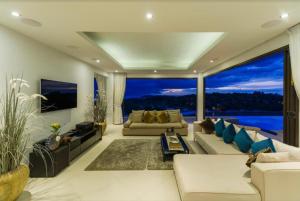 Posezení v ubytování Amazing Sea View Villa in Koh Samui