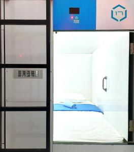 Fotografie z fotogalerie ubytování TAMU CAPSULE HOTEL v destinaci Kejayan