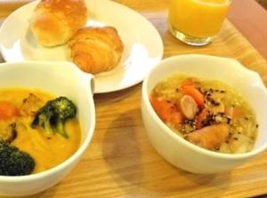 Makanan di atau berdekatan hotel