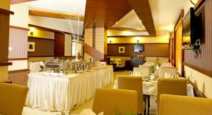 Majoituspaikan Cochin Seaport Hotel ravintola tai vastaava paikka