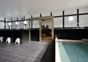 Bazén v ubytování Hotel Alpha-One Kurashiki nebo v jeho okolí