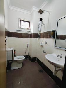 A bathroom at Adam Homestay Besut