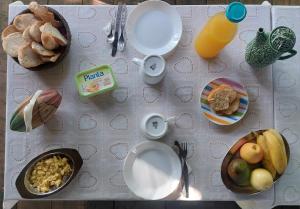 Hrana v oz. blizu lovske koče