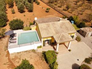 Letecký snímek ubytování Son Serra country villa for 4 near Buger