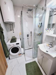 Bilik mandi di Apartman Cvetković, Vila Elsa III
